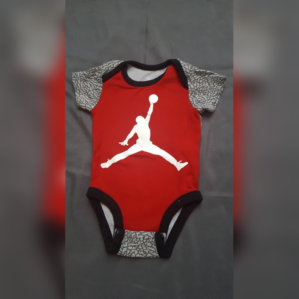 Jordan onsie